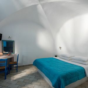 Studio Lit King-Size